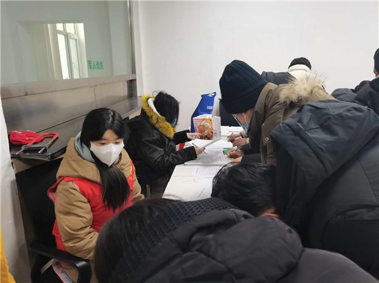 战“疫”青年红 互助社区大学生志愿者的防疫一线日记