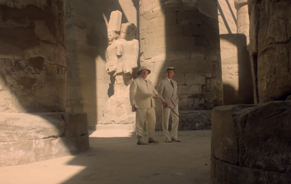 阿蒙,姆特和孔斯的神像会被放在担架上从卡纳克神庙抬到卢克索神庙