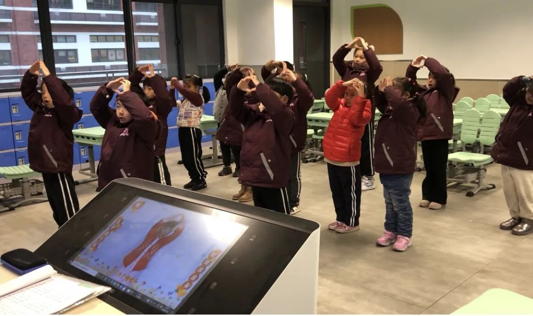 上海師范大學附屬第五實驗學校用舞臺展示(圖2)