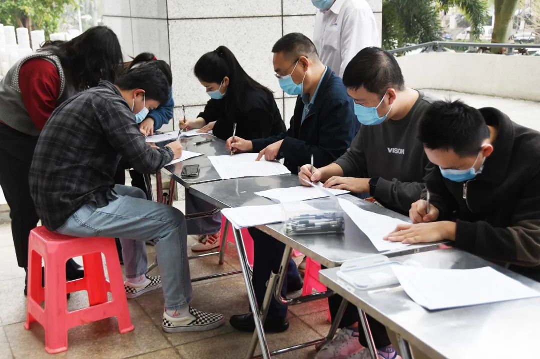 海南省人民检察院开展“红心永向党 热血献爱心”无偿献血活动