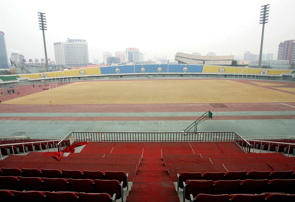 北京国安新主场确定迁至丰台体育场(记者：国安主选主场为丰台体育中心 备用体育场为香河基地)