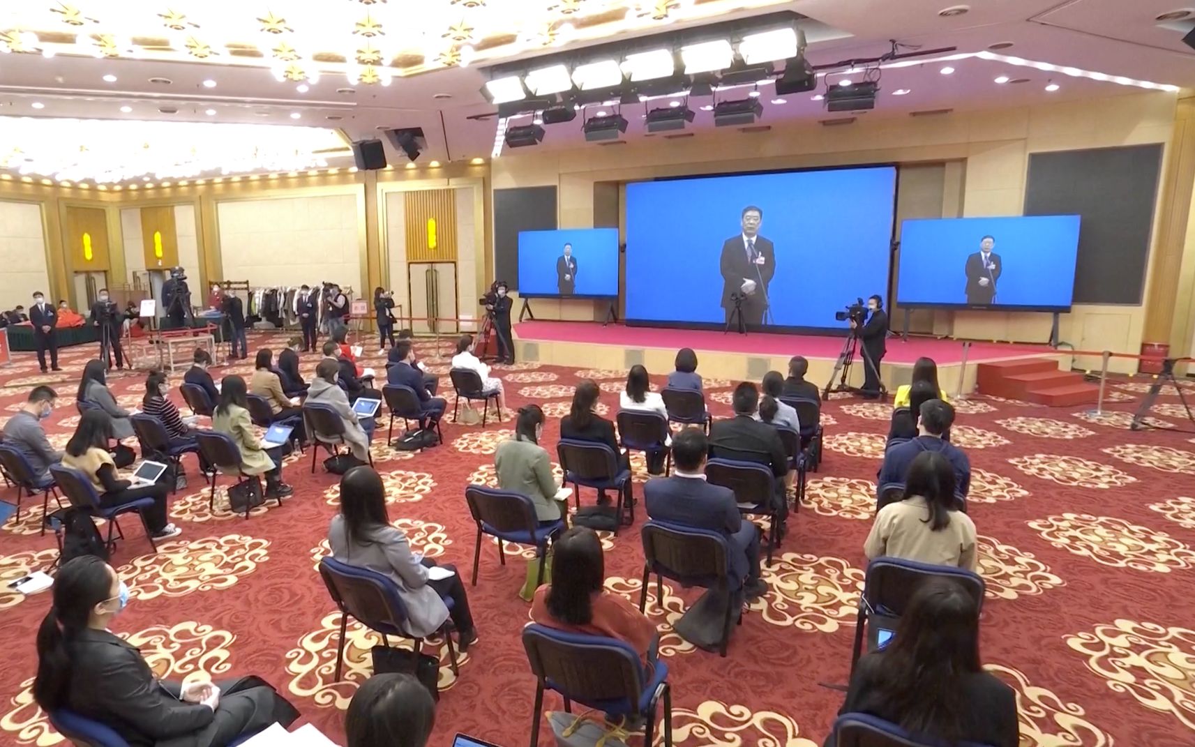 北京冬季奥运会的赛场有哪些（新闻8点见丨北京冬残奥会开幕 两个奥运同样精彩）