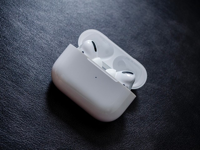 苹果耳机和普通耳机的区别（详解2款耳机的本质区别）