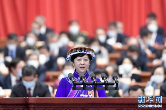 全国政协委员：建议让全职太太、先生成合法职业，享受工龄累计、社保等待遇