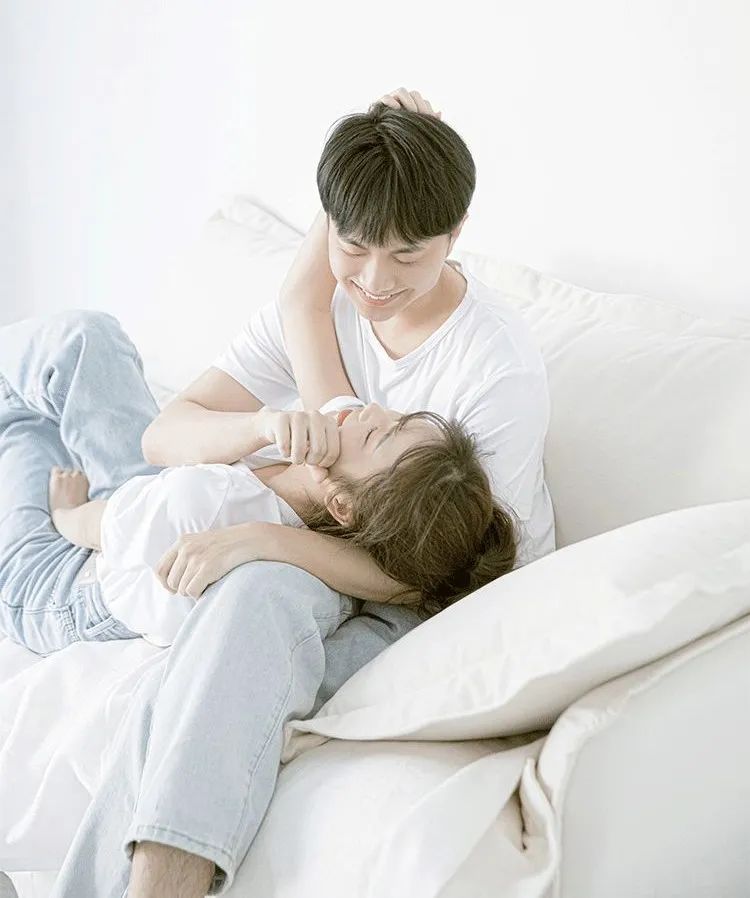 社计部纯白T恤69元3件！夏日养眼基础款，轻薄不透不闷汗，久穿不腻，百搭时尚，水洗不变形