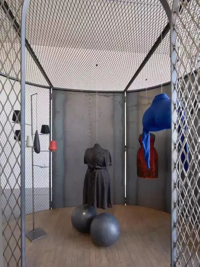 欧姬芙、布尔乔亚……看这些女艺术家的一系列大展
