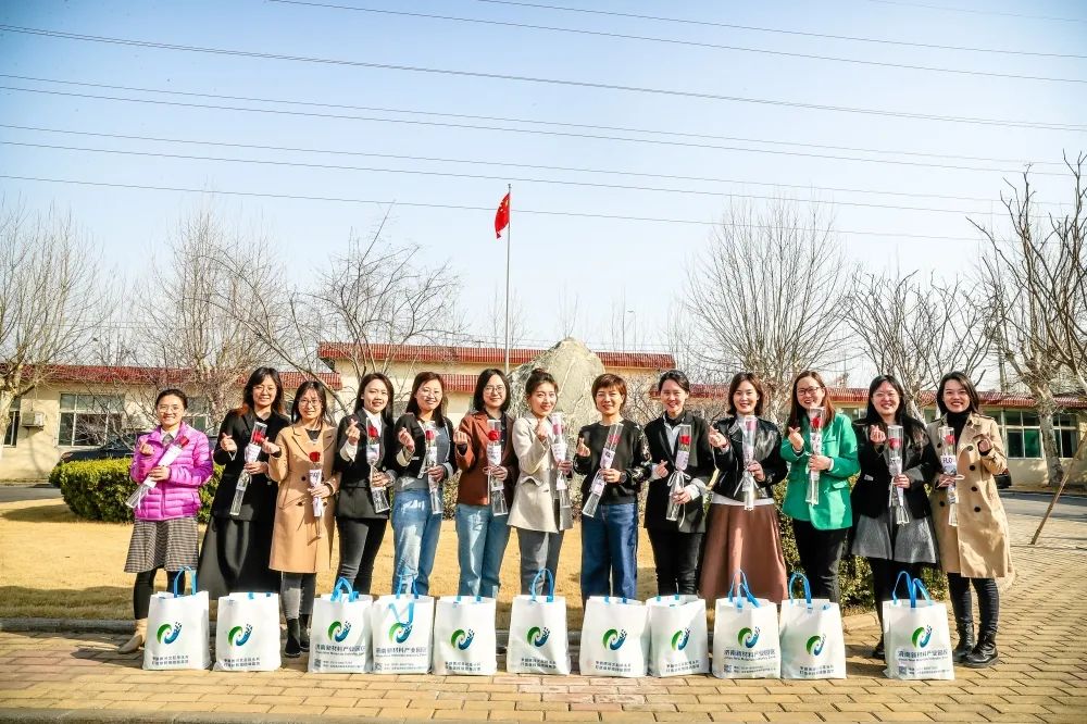 济南新材料产业园区祝所有女性同胞节日快乐