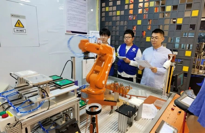 市赛第一、省赛一等奖，深圳三职校加快智能制造专业群建设