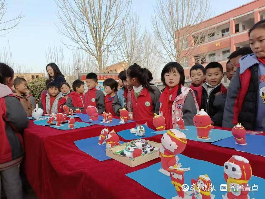 菏泽经济开发区陈集镇保宁小学举办美术作品展(图3)