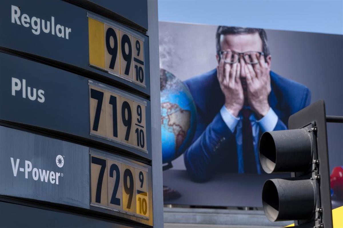国际原油价格回落，拜登的“石油外交”陷两难境地