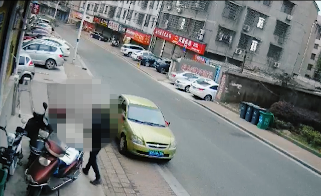 �綯��δ��Կ�ױ������˶��ϣ��������Ӷ����������ץ��