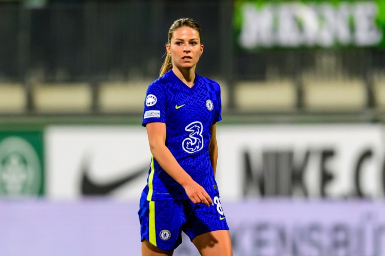 切尔西女足队长（图片报：赫迪拉即将成为爸爸，他的女友是切尔西女足队员）