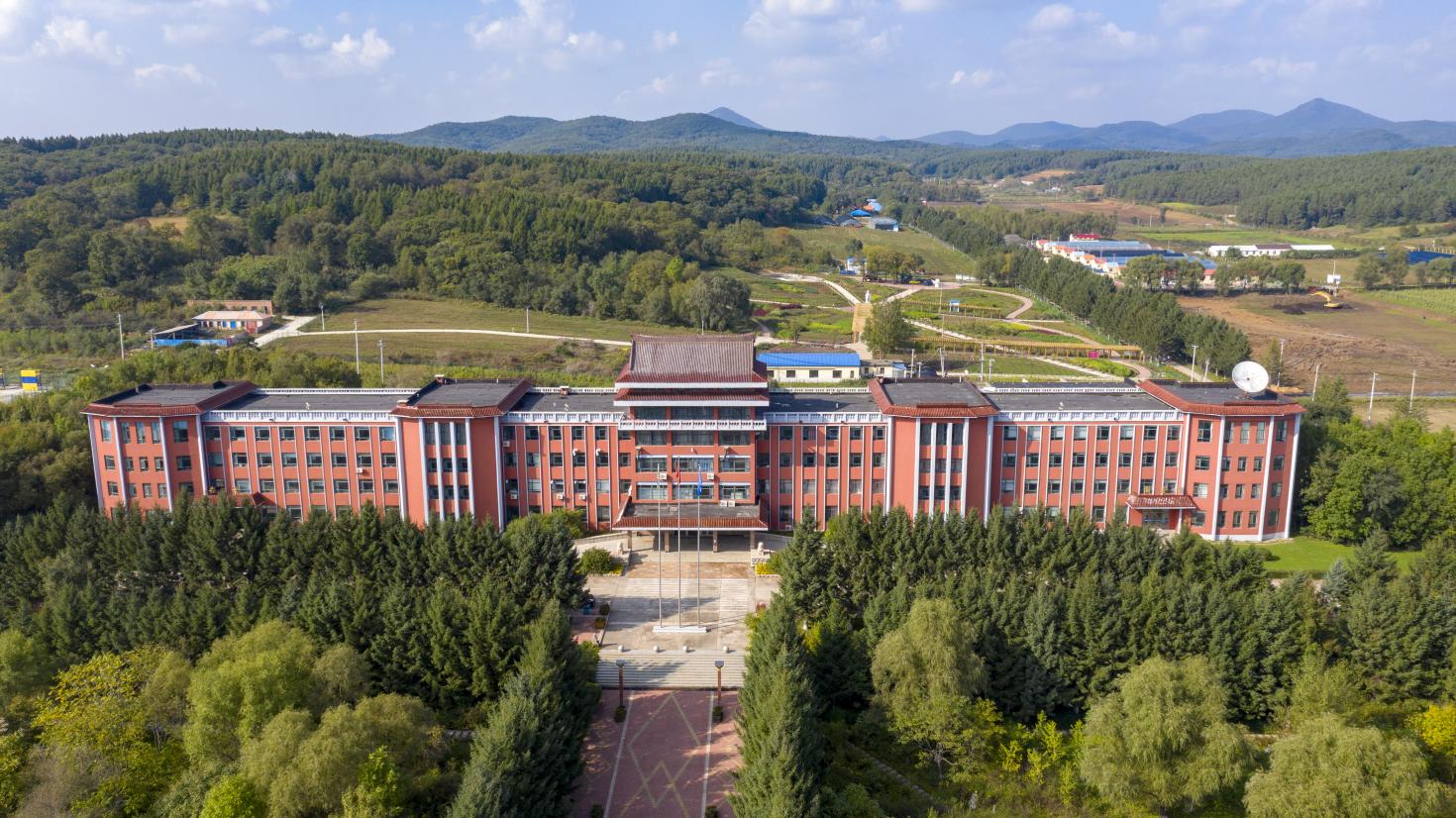 校内隔离4日后,六千学生大转运:吉林一高校暴发聚集性疫情