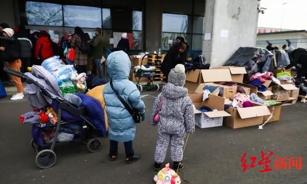 乌难民危机成了欧洲人商业的“商机”：绑架侵害事件频发，5000名儿童失踪。