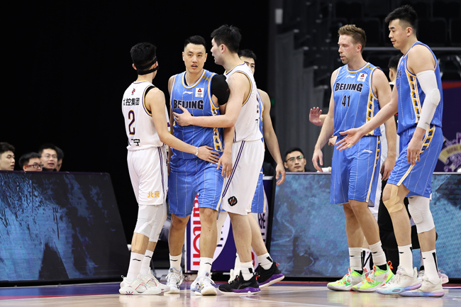 cba哪个队队长死了（CBA - 首钢队队长翟晓川被停赛一场 罚款5万元）-趣拿体育