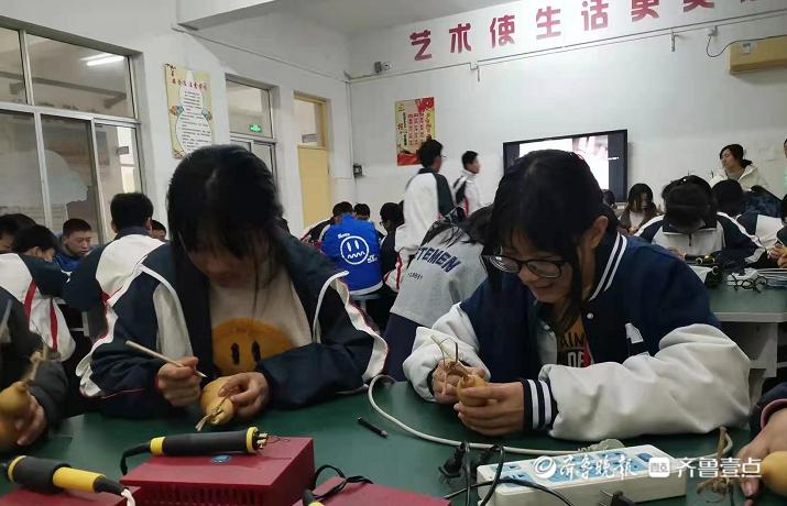 东昌府区大张中学八年级学生赴青少年素(图1)