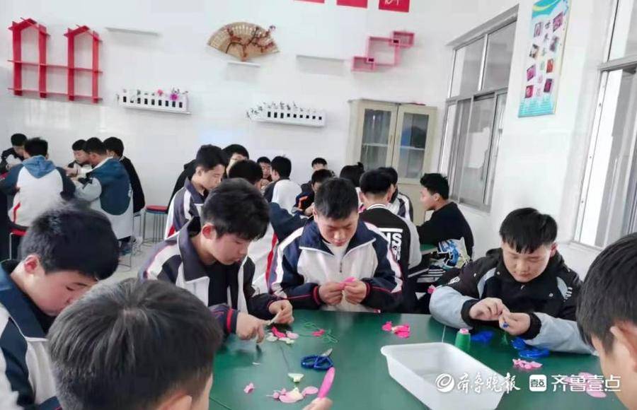 东昌府区大张中学八年级学生赴青少年素(图2)