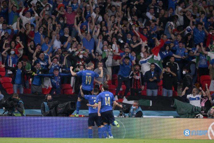 意大利对北马其顿哪个台直播（安莎社：意大利对阵北马其顿的附加赛将100%开放球场观众席）-趣拿体育
