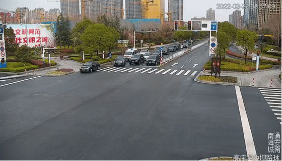 为救护车让道,为救护车让道被迫闯红灯怎么办