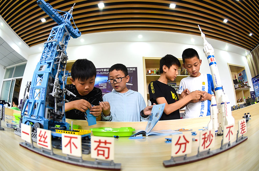 「图集」科技教育进校园，放飞少年科技梦