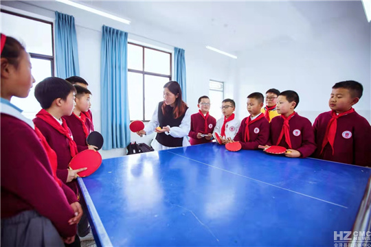 一群人打篮球的简笔画（工农小学的课后“自助餐”：55个兴趣类课后服务社团，138个兴趣班）