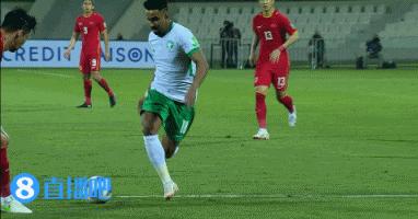 半场-国足0-1落后沙特 谢赫里头球破门张琳芃防守表现抢眼