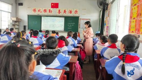 桃源县实验学校:分组教研 拔节生长在春日(图3)