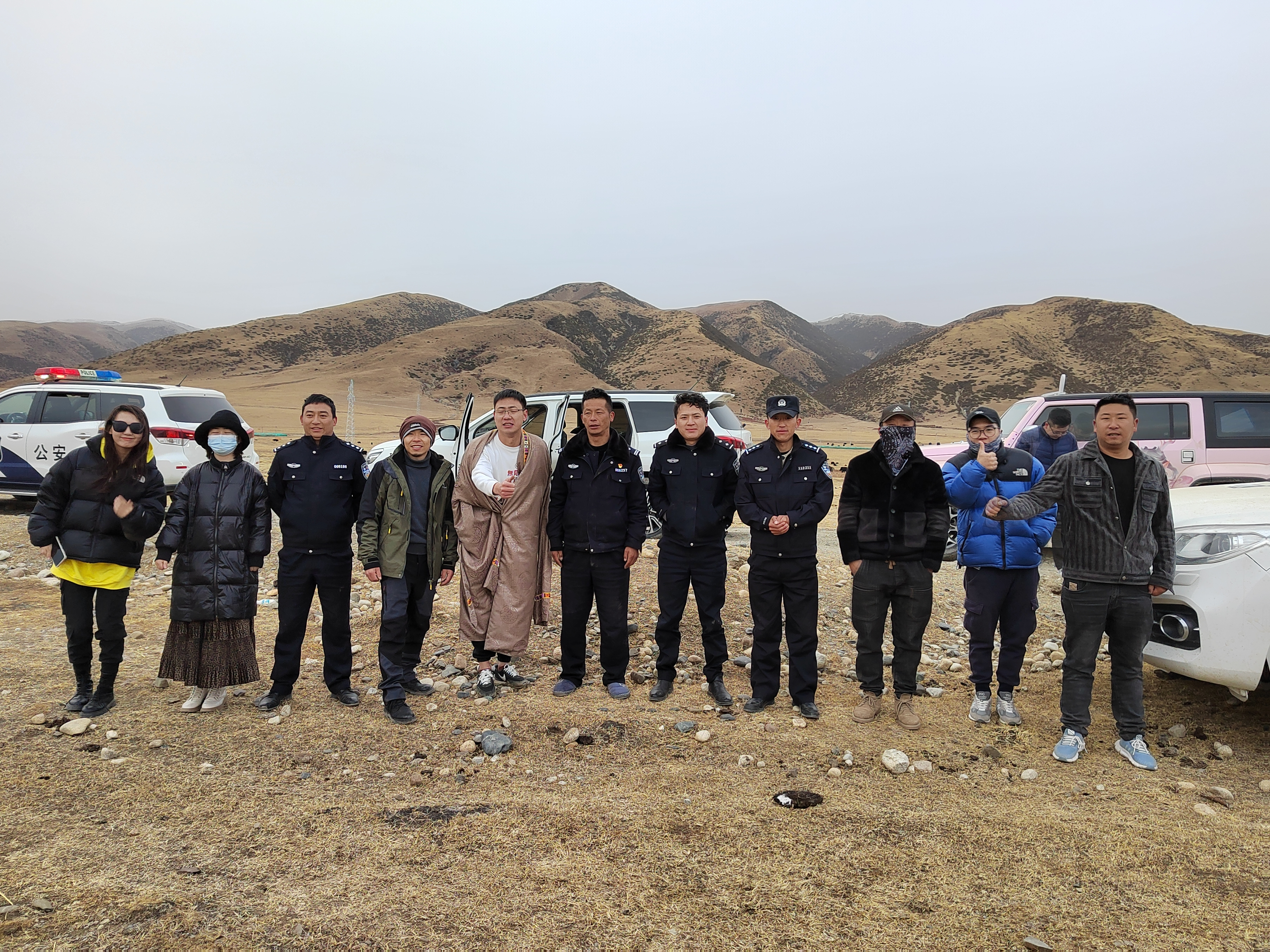 ԽҰ��������ԭ�ӵ� ����ðѩ�º�Ӫ��