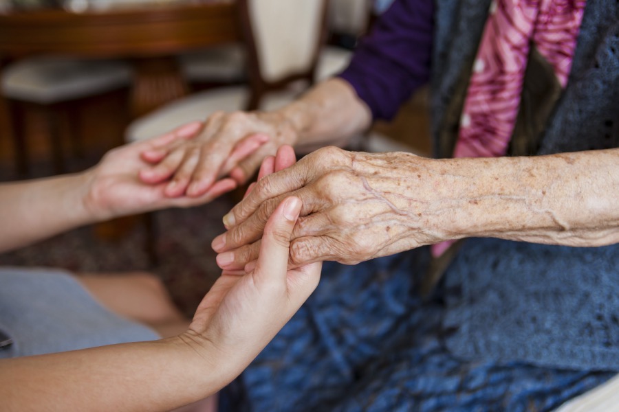 互助养老及养老的真挑战：失能后谁来长期尽职照顾你？