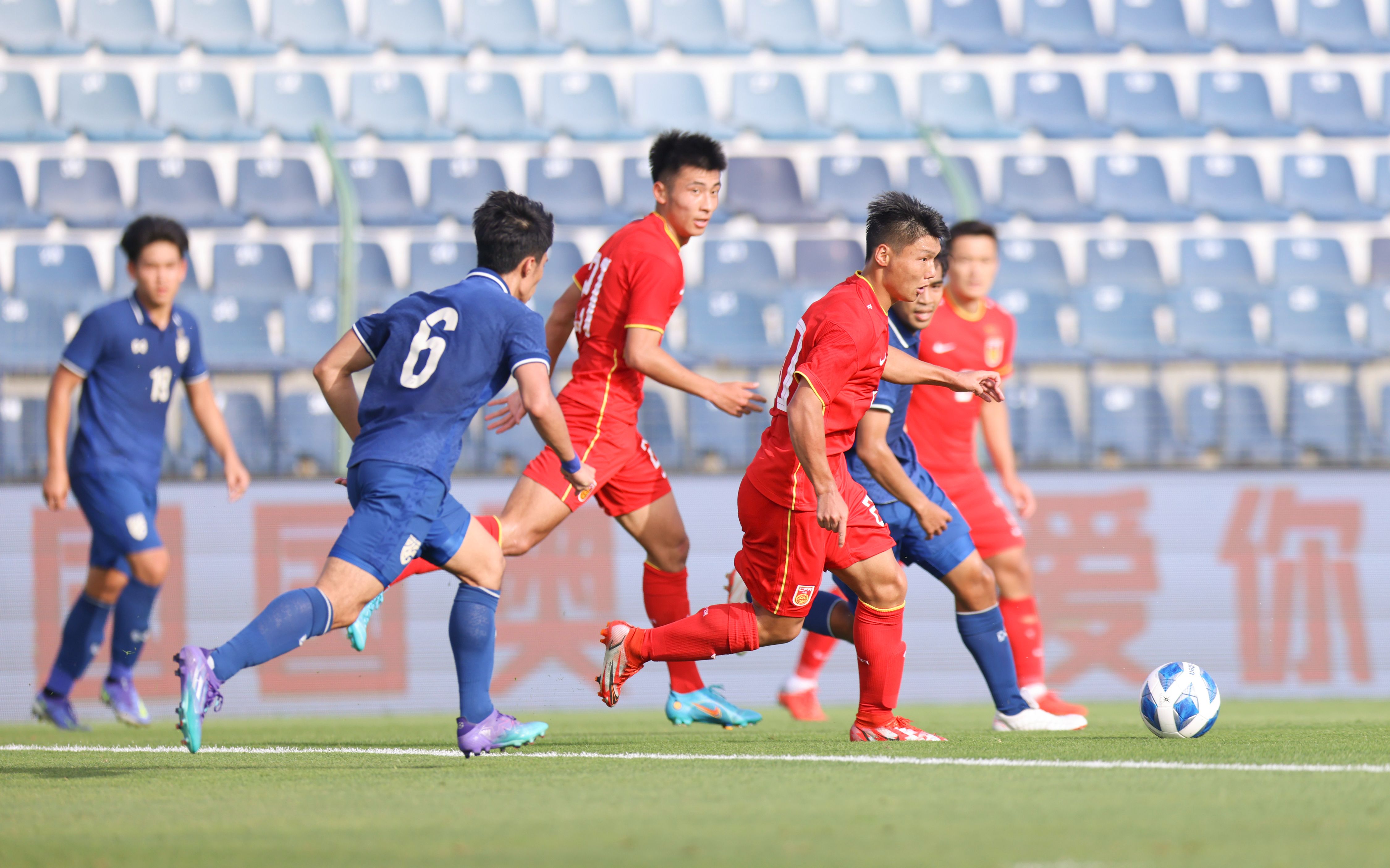 迪拜杯U23中国4-2泰国U23(U23国家队4比2胜泰国，方昊收获“大四喜”)