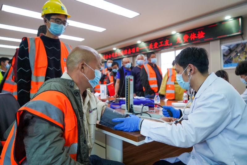 “清退令”背后的建筑超龄农民工要去哪里呢。学者主张避开了一清。