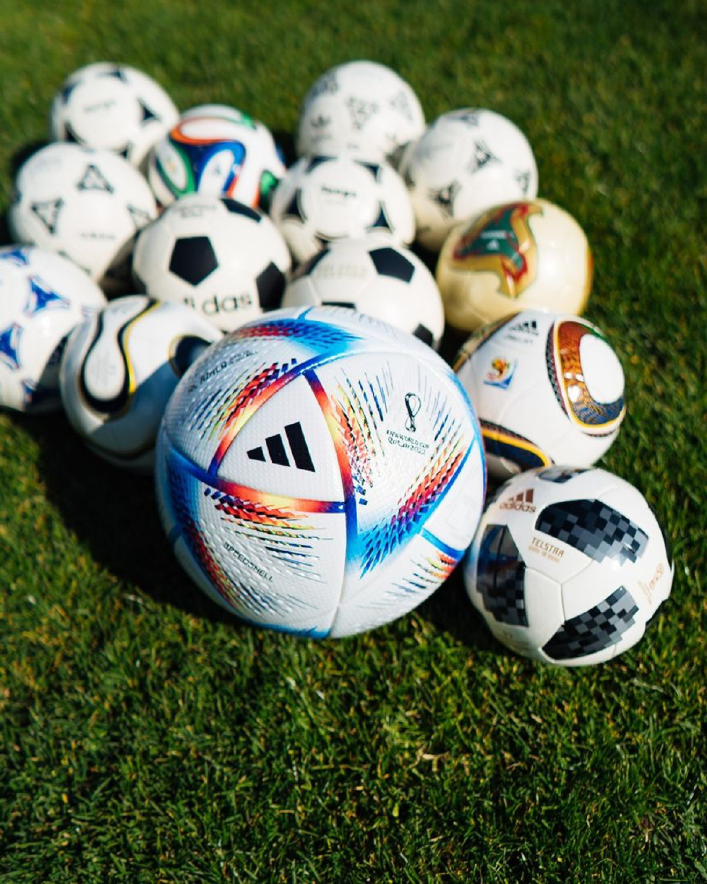 世界杯专用足球叫什么(卡塔尔世界杯用球发布：命名“旅程”，飞行速度历史最快)
