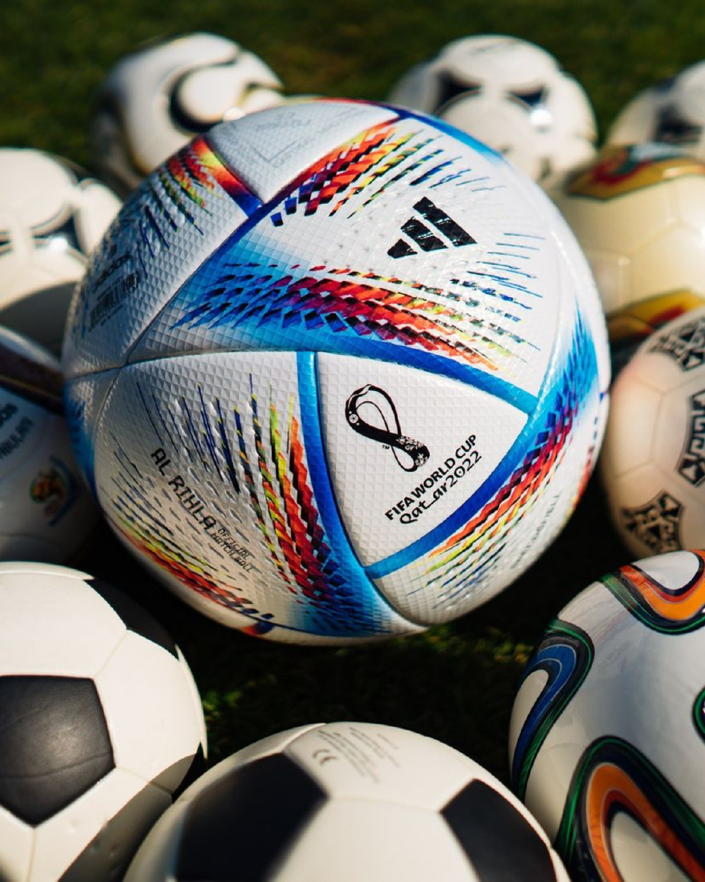 世界杯专用足球叫什么(卡塔尔世界杯用球发布：命名“旅程”，飞行速度历史最快)