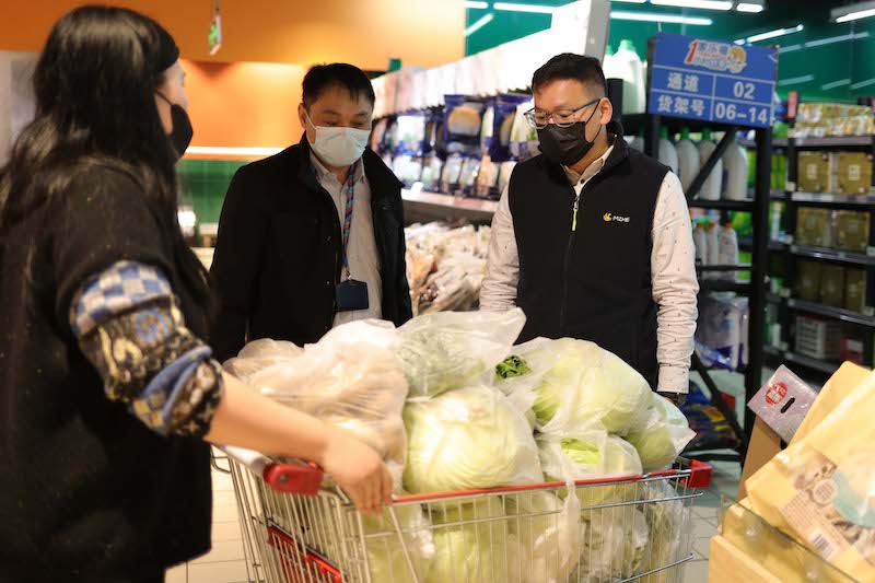 上海超市店长一天：睡店，一小时补充一次，日平均线上1500单
