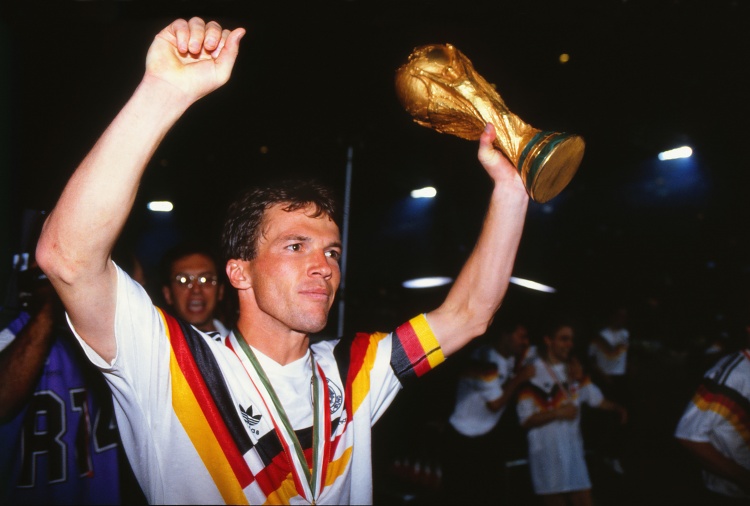 世界杯百大球星马特乌斯（德国队官方祝马特乌斯62岁生日快乐，球员生涯获1990世界杯冠军）