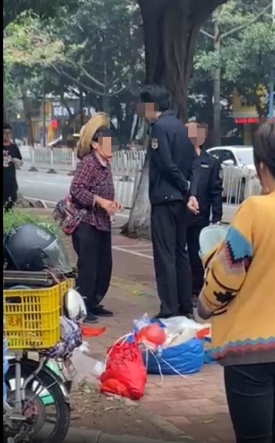 ִ����Ա��ɢС���߲ˣ��ǹܻ�Ӧ�����˳���ռ������Ȱ������Ȱ��Ϊ��