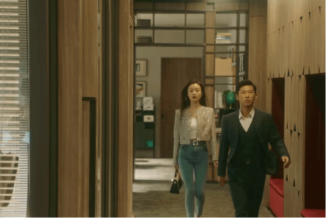 国产剧女演员都流行“带包进组”？