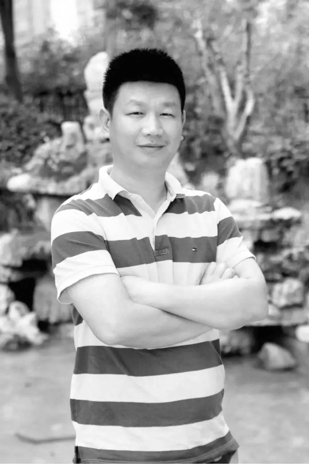 一张“无人知晓”的照片墙……