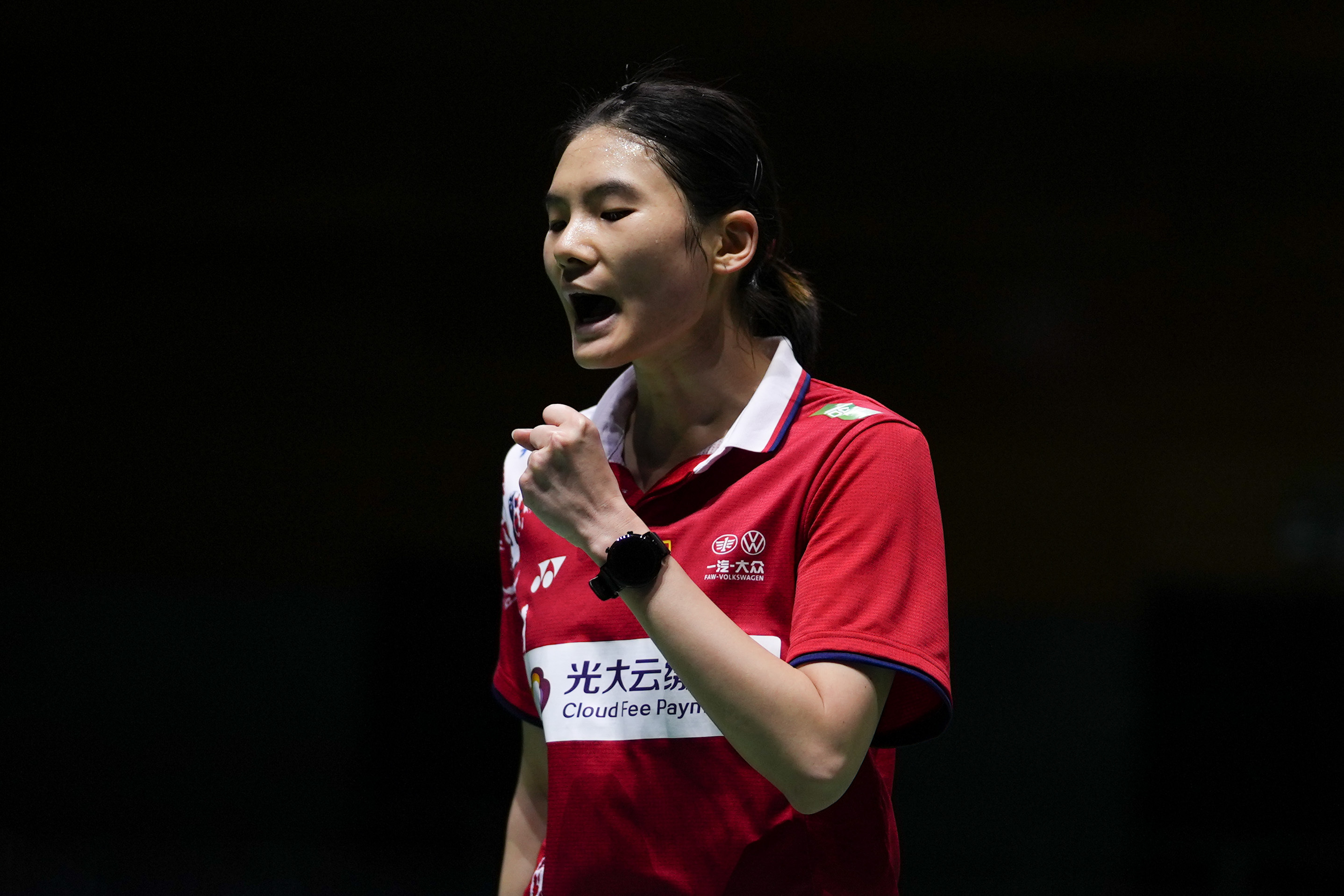 曼城利物浦欧冠（体坛联播｜曼城利物浦欧冠八强赢球，施廷懋出任跳水队助教）