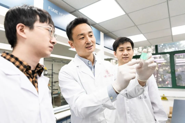 这两项智能化学材料,人大学科交叉新成果