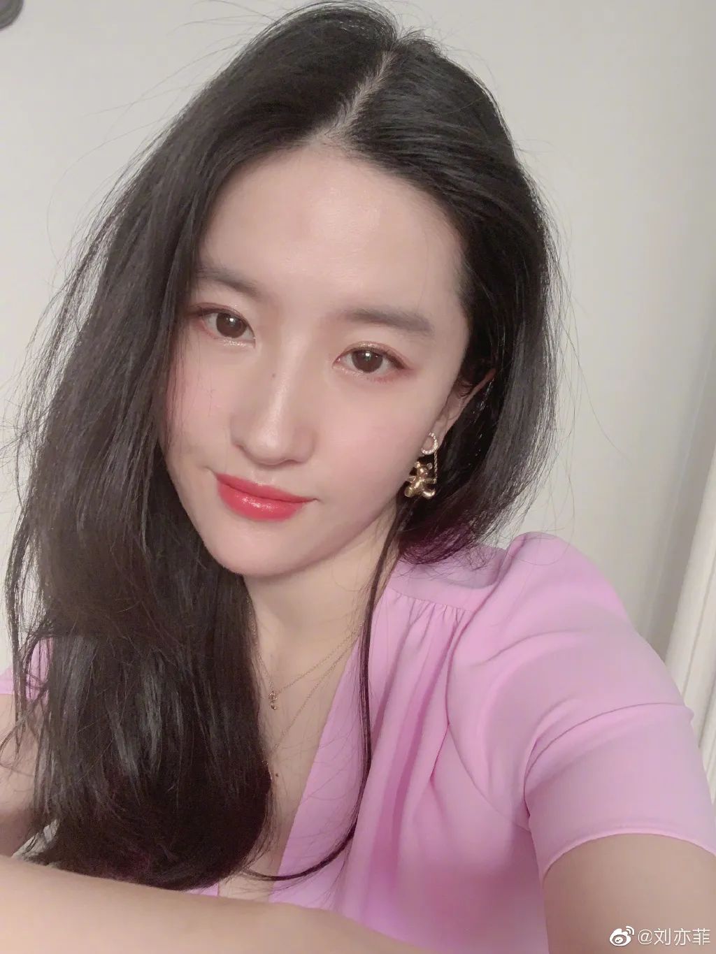 素颜涂也好看的口红需要的——充分必要条件