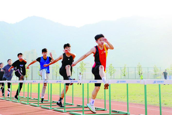 青田縣伯溫中學深化“五育融合”鑄造浙南名校(圖5) 青田縣伯溫中學深化“五育融合”鑄造浙南名校(圖5)