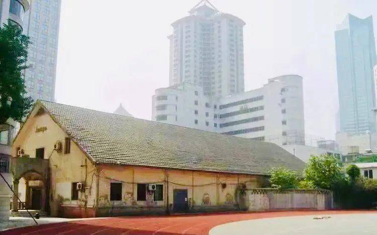 南京市金陵中學七十歲大禮堂“變身”千人餐廳(圖4)