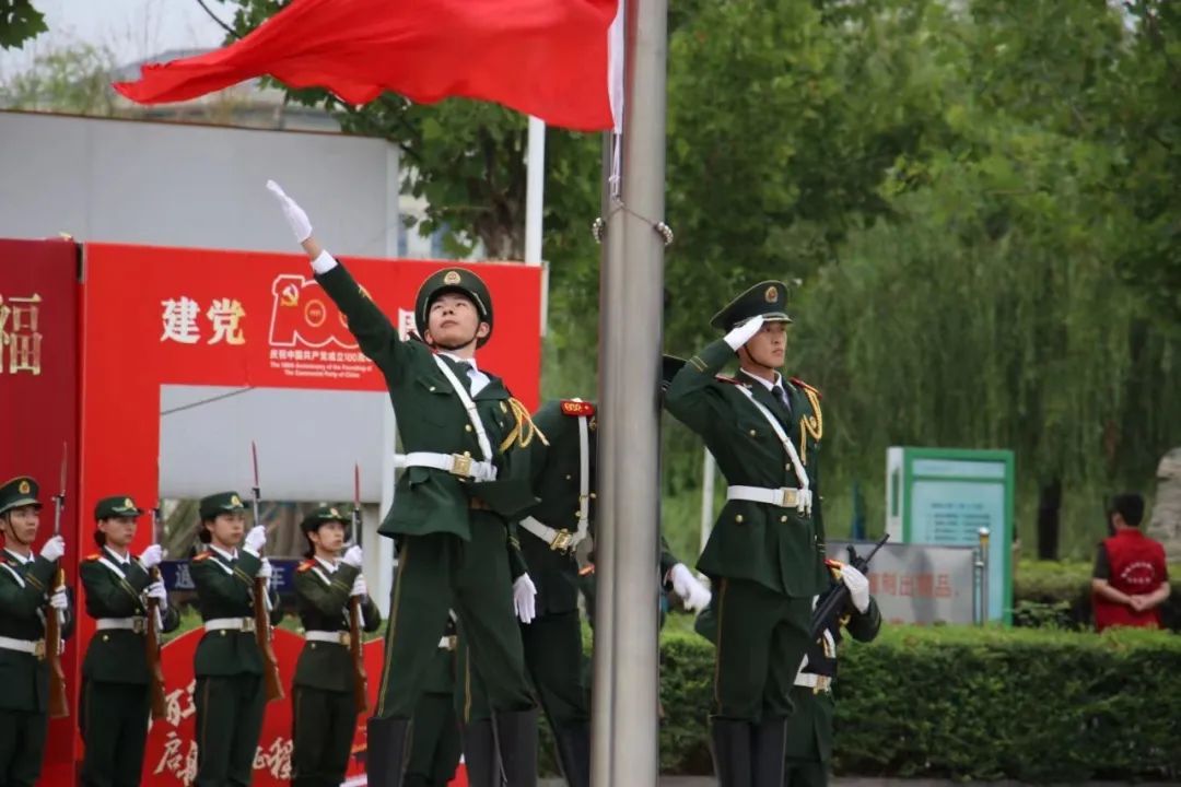 真美！真飒！他们，是华水护卫队！