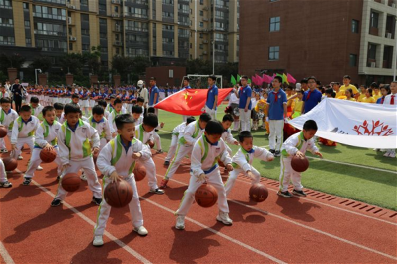 大雁塔小学雁南分校举行首届校园阳光体育节活动纪实