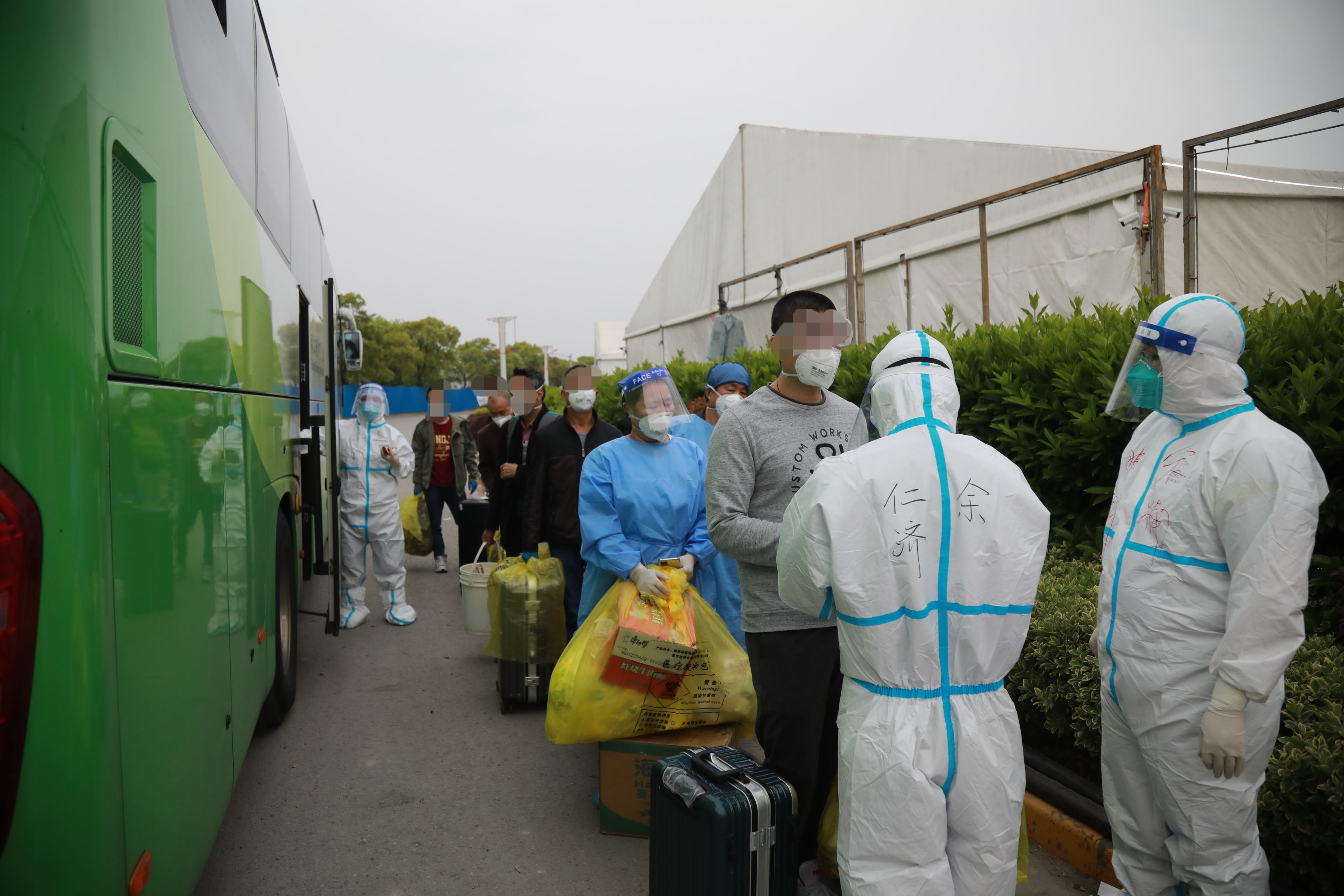 上海哪里有赛车场(上海国际赛车场方舱由6家医院管理，帐篷式能降低病毒浓度)