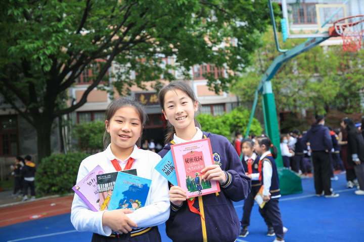 杭州时代小学今年的读书节活动很特别(图6)