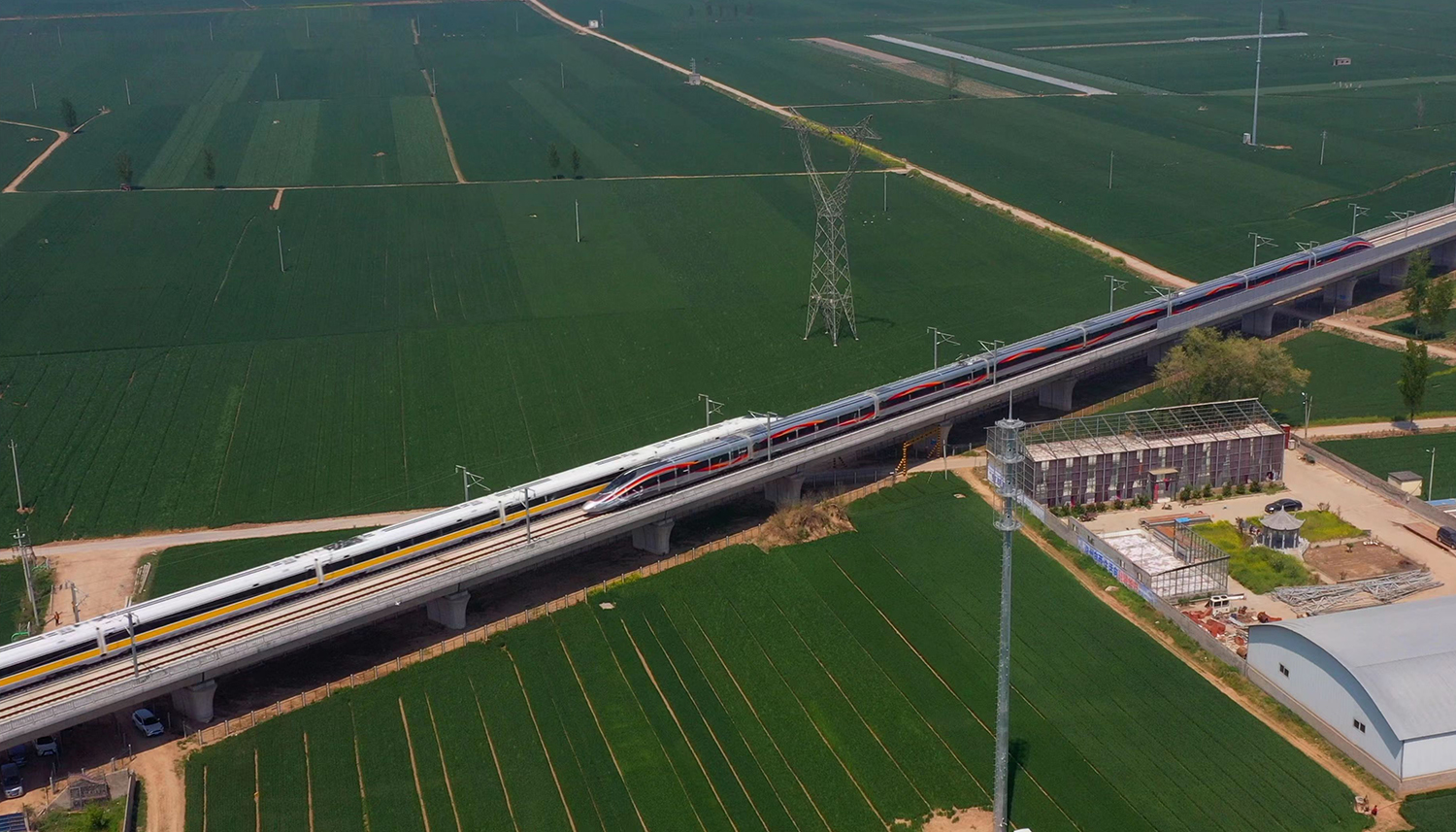 高铁速度高铁速度一般是多少