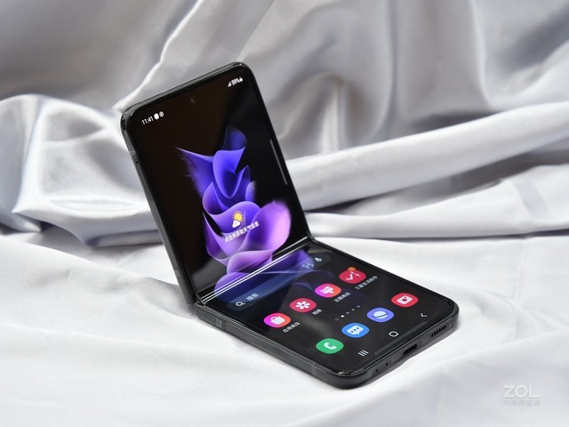 最低7399元起，这4款折叠屏手机值得关注