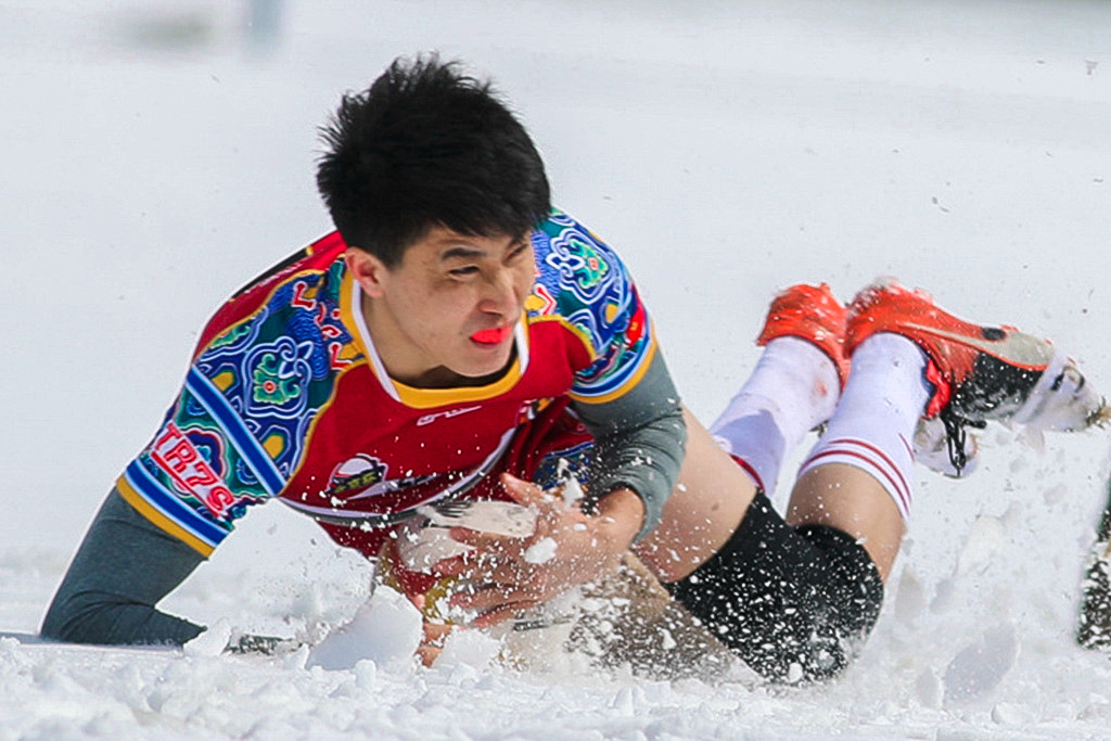 雪地橄榄球宣传文案(雪地橄榄球赛)